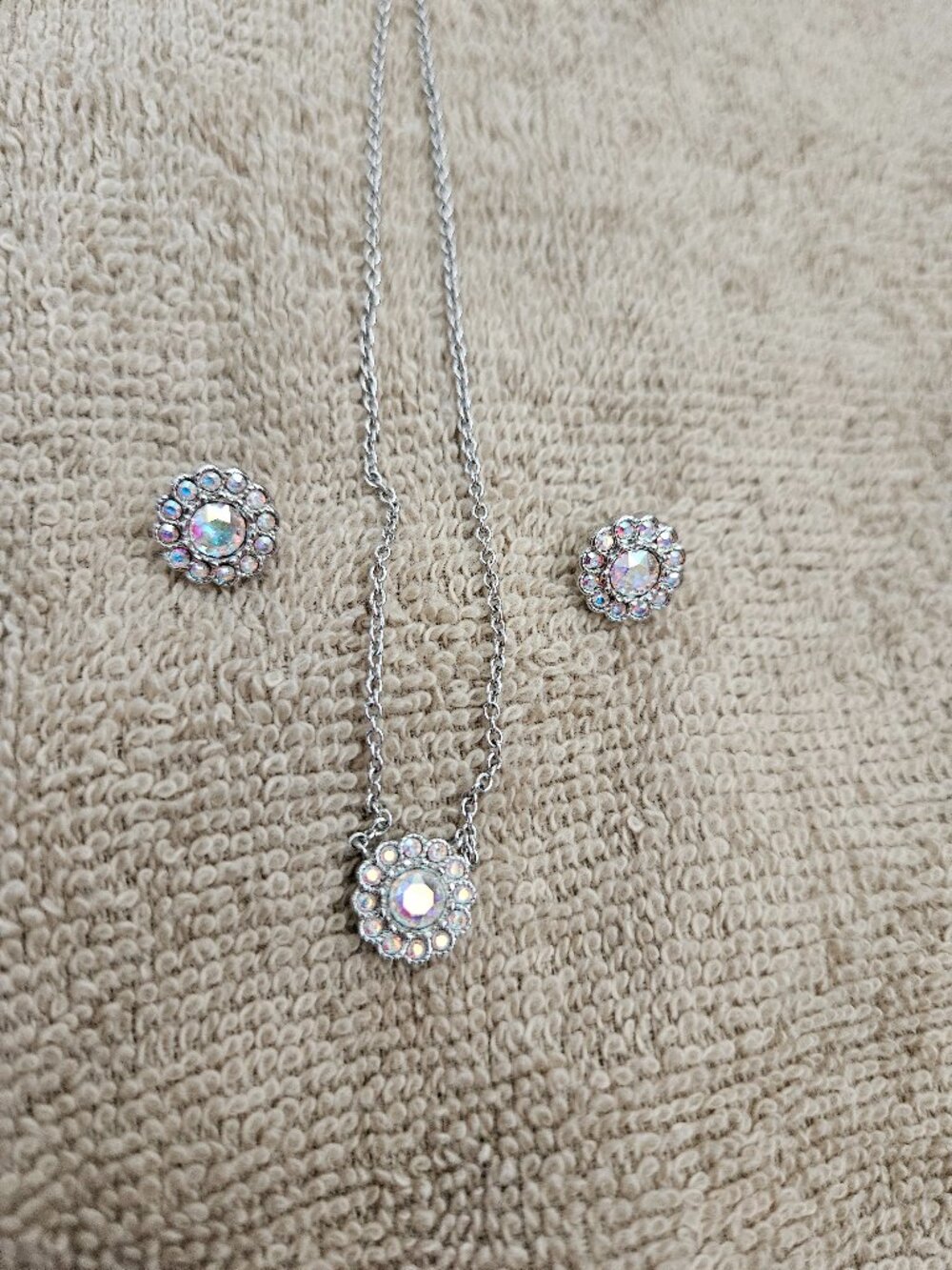 Montana Silversmith necklace and earring set